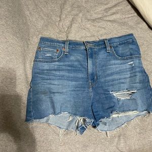 Levi high rise shorts